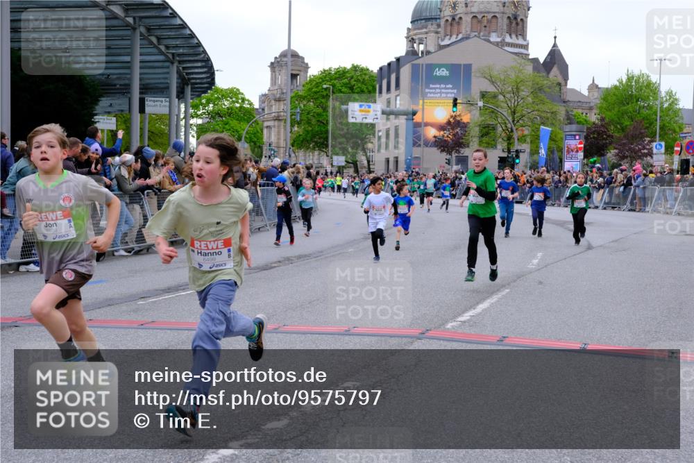 25.04.2026 - Das Zehntel Tim E. http://msf.ph/oto/9575797 25.04.2026 10:54:50 Ziel 5084, 5116, 5370, 5388, 5456, 5674, 5798, 5857, 5923, 5927, 5959, 6026, 6217, 6249, 6299, 6322, 6404, 6406, 6499, 6514, 6539, 6666, 6748, 6909, 7618, 7893, 7925 meine-sportfotos.de