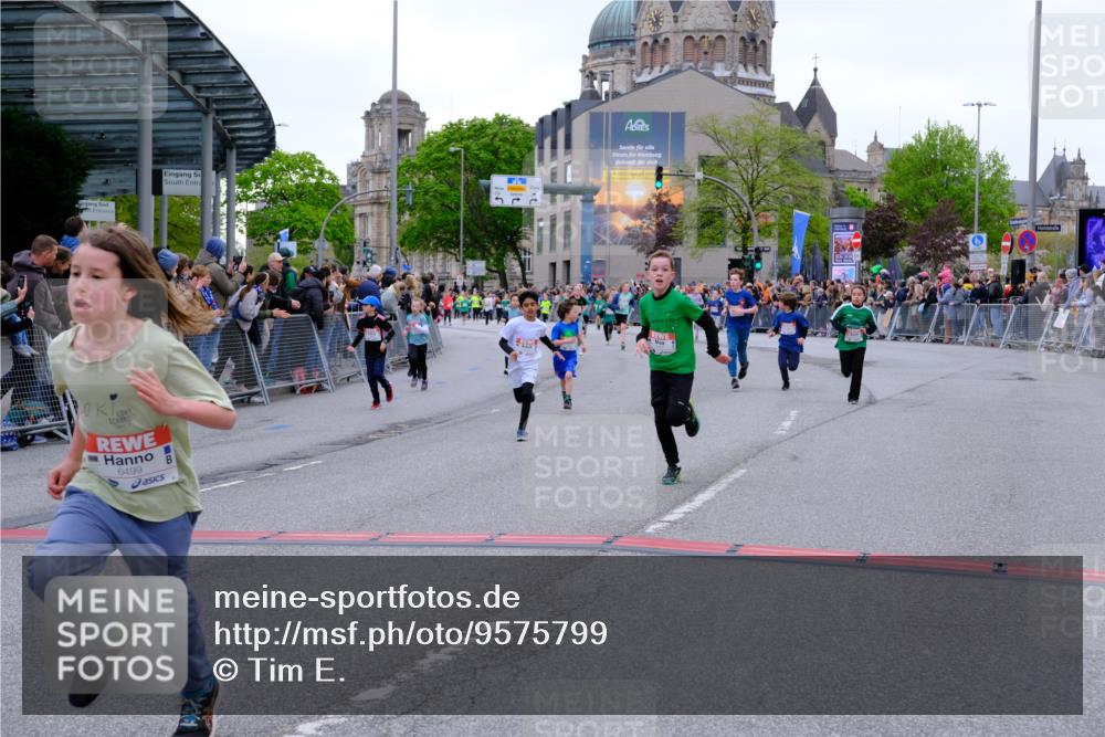 25.04.2026 - Das Zehntel Tim E. http://msf.ph/oto/9575799 25.04.2026 10:54:51 Ziel 5116, 5388, 5456, 5674, 5798, 5857, 5923, 5927, 5959, 6026, 6206, 6217, 6249, 6299, 6404, 6406, 6499, 6514, 6539, 6666, 6748, 6909, 7500, 7517, 7618, 7893, 7925 meine-sportfotos.de