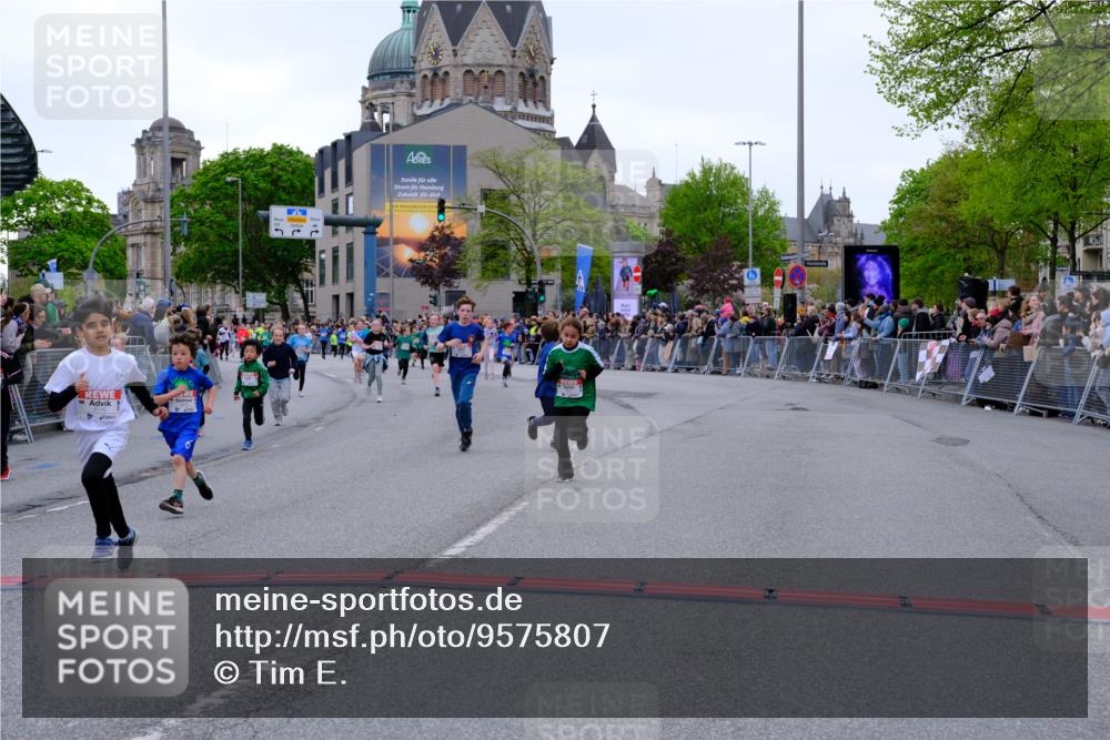 25.04.2026 - Das Zehntel Tim E. http://msf.ph/oto/9575807 25.04.2026 10:54:52 Ziel 5116, 5388, 5456, 5674, 5798, 5857, 5923, 5927, 5959, 6026, 6206, 6217, 6249, 6299, 6404, 6406, 6499, 6514, 6539, 6748, 6909, 7500, 7517, 7618, 7893 meine-sportfotos.de