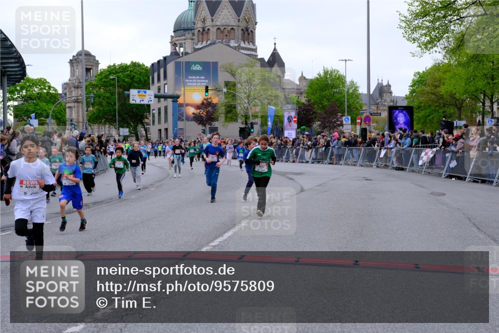 25.04.2026 - Das Zehntel Tim E. http://msf.ph/oto/9575809 25.04.2026 10:54:52 Ziel 5116, 5388, 5456, 5674, 5798, 5857, 5923, 5927, 5959, 6026, 6206, 6217, 6249, 6299, 6404, 6406, 6499, 6514, 6539, 6748, 6909, 7500, 7517, 7618, 7893 meine-sportfotos.de