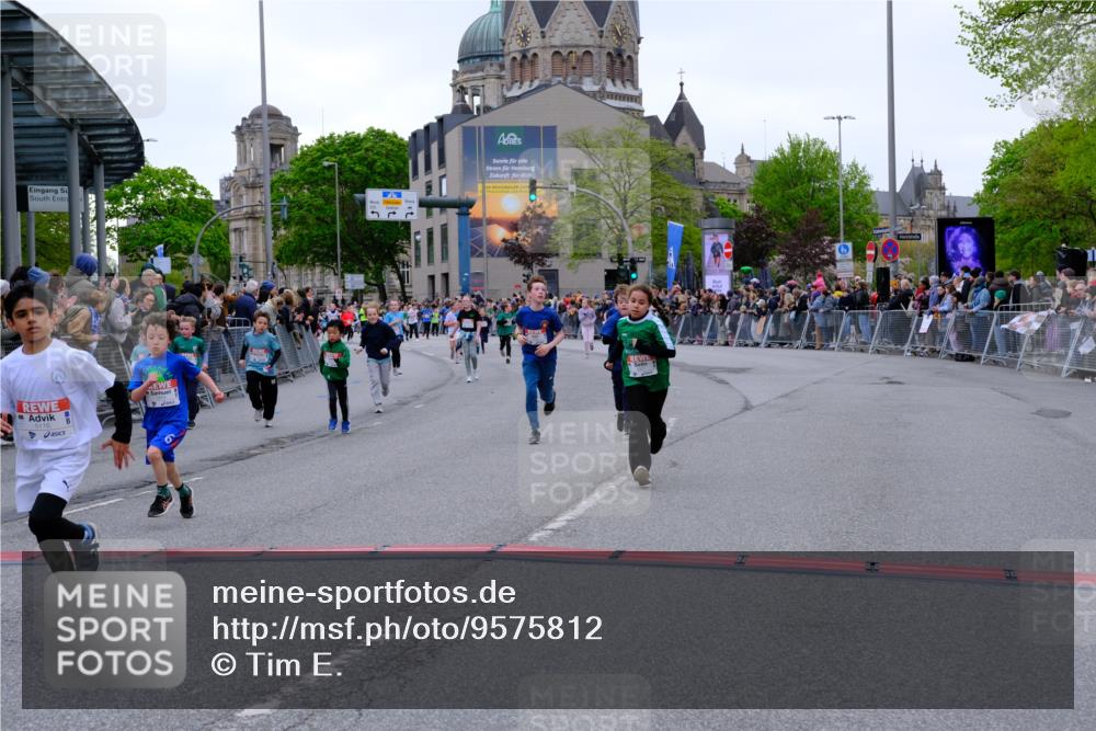 25.04.2026 - Das Zehntel Tim E. http://msf.ph/oto/9575812 25.04.2026 10:54:53 Ziel 5116, 5388, 5456, 5674, 5857, 5923, 5927, 5959, 6026, 6090, 6206, 6217, 6249, 6299, 6404, 6406, 6499, 6514, 6539, 6748, 6909, 6958, 7500, 7517, 7618, 7893 meine-sportfotos.de
