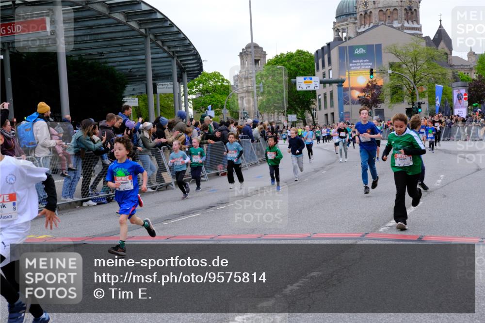 25.04.2026 - Das Zehntel Tim E. http://msf.ph/oto/9575814 25.04.2026 10:54:53 Ziel 5116, 5388, 5456, 5674, 5857, 5923, 5927, 5959, 6026, 6090, 6206, 6217, 6249, 6299, 6404, 6406, 6499, 6514, 6539, 6748, 6909, 6958, 7500, 7517, 7618, 7893 meine-sportfotos.de