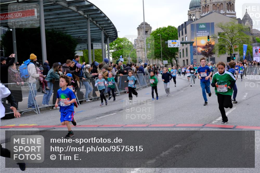 25.04.2026 - Das Zehntel Tim E. http://msf.ph/oto/9575815 25.04.2026 10:54:53 Ziel 5116, 5388, 5456, 5674, 5857, 5923, 5927, 5959, 6026, 6090, 6206, 6217, 6249, 6299, 6404, 6406, 6499, 6514, 6539, 6748, 6909, 6958, 7500, 7517, 7618, 7893 meine-sportfotos.de