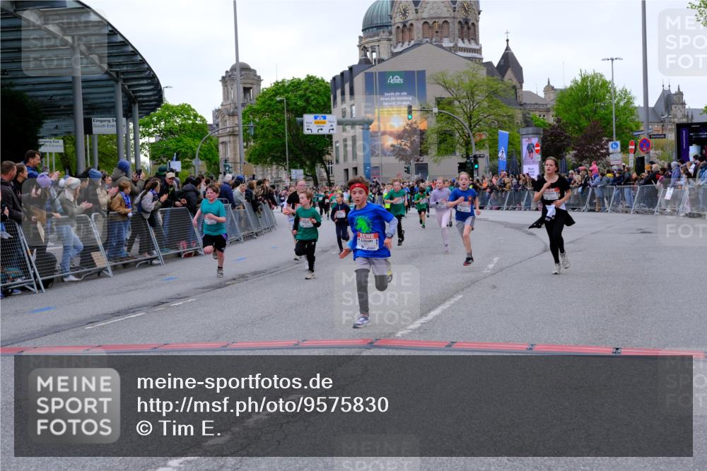 25.04.2026 - Das Zehntel Tim E. http://msf.ph/oto/9575830 25.04.2026 10:54:59 Ziel 5116, 5388, 5394, 5456, 5498, 5674, 5880, 5927, 5959, 6007, 6061, 6090, 6206, 6221, 6249, 6958, 7177, 7500, 7517, 7618, 7701, 7807, 7837, 7856 meine-sportfotos.de