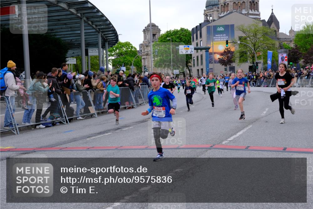 25.04.2026 - Das Zehntel Tim E. http://msf.ph/oto/9575836 25.04.2026 10:54:59 Ziel 5116, 5388, 5394, 5456, 5498, 5674, 5880, 5927, 5959, 6007, 6061, 6090, 6206, 6221, 6249, 6958, 7177, 7500, 7517, 7618, 7701, 7807, 7837, 7856 meine-sportfotos.de