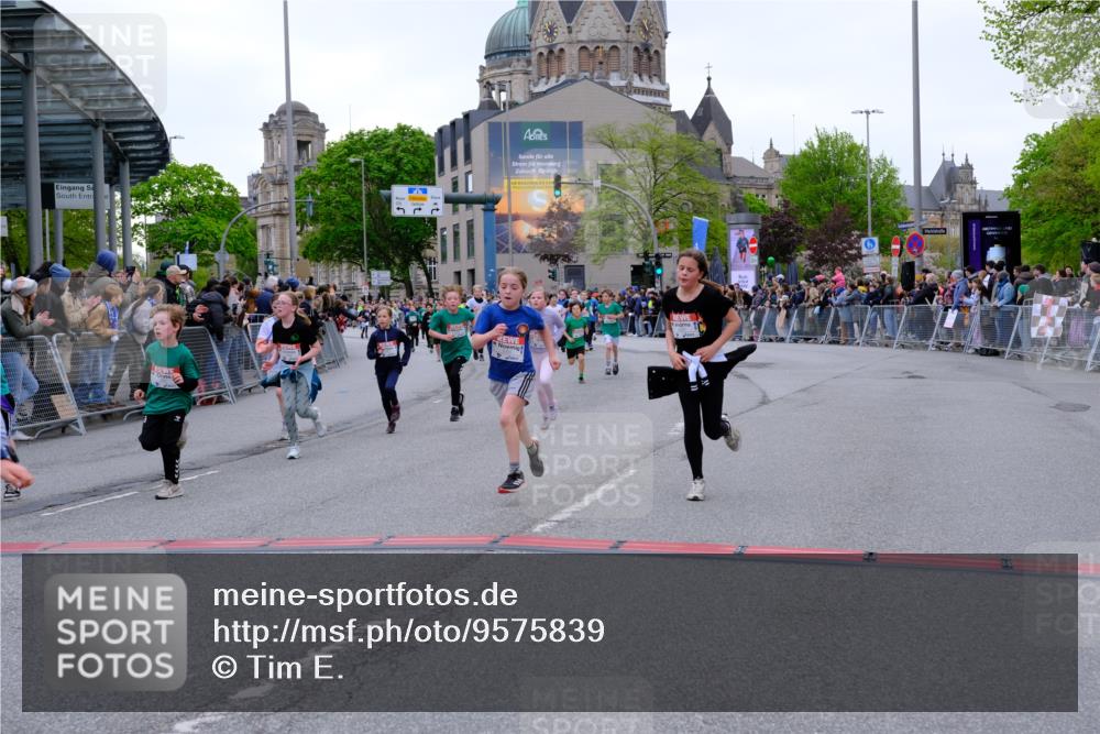 25.04.2026 - Das Zehntel Tim E. http://msf.ph/oto/9575839 25.04.2026 10:55:00 Ziel 5388, 5394, 5456, 5498, 5674, 5880, 5927, 5959, 6007, 6061, 6090, 6206, 6221, 6249, 6958, 7177, 7500, 7517, 7618, 7701, 7759, 7807, 7837, 7849, 7856, 7970 meine-sportfotos.de