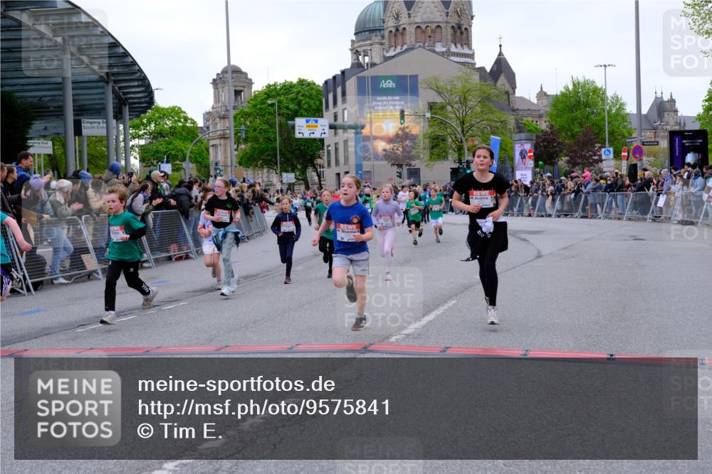 25.04.2026 - Das Zehntel Tim E. http://msf.ph/oto/9575841 25.04.2026 10:55:00 Ziel 5388, 5394, 5456, 5498, 5674, 5880, 5927, 5959, 6007, 6061, 6090, 6206, 6221, 6249, 6958, 7177, 7500, 7517, 7618, 7701, 7759, 7807, 7837, 7849, 7856, 7970 meine-sportfotos.de