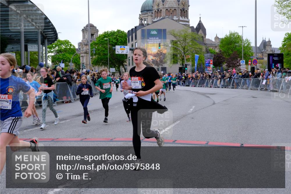 25.04.2026 - Das Zehntel Tim E. http://msf.ph/oto/9575848 25.04.2026 10:55:01 Ziel 5038, 5388, 5394, 5456, 5498, 5674, 5880, 5927, 6007, 6061, 6090, 6206, 6221, 6249, 6374, 6958, 7177, 7209, 7500, 7517, 7618, 7701, 7759, 7807, 7837, 7849, 7856, 7970 meine-sportfotos.de