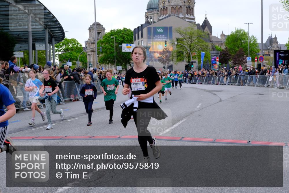 25.04.2026 - Das Zehntel Tim E. http://msf.ph/oto/9575849 25.04.2026 10:55:01 Ziel 5038, 5388, 5394, 5456, 5498, 5674, 5880, 5927, 6007, 6061, 6090, 6206, 6221, 6249, 6374, 6958, 7177, 7209, 7500, 7517, 7618, 7701, 7759, 7807, 7837, 7849, 7856, 7970 meine-sportfotos.de