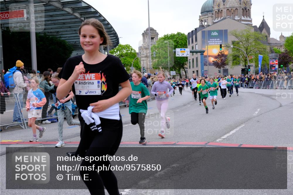 25.04.2026 - Das Zehntel Tim E. http://msf.ph/oto/9575850 25.04.2026 10:55:02 Ziel 5038, 5388, 5394, 5456, 5498, 5674, 5880, 6007, 6061, 6090, 6206, 6221, 6374, 6501, 6958, 7177, 7209, 7500, 7517, 7618, 7701, 7759, 7807, 7837, 7849, 7856, 7970 meine-sportfotos.de