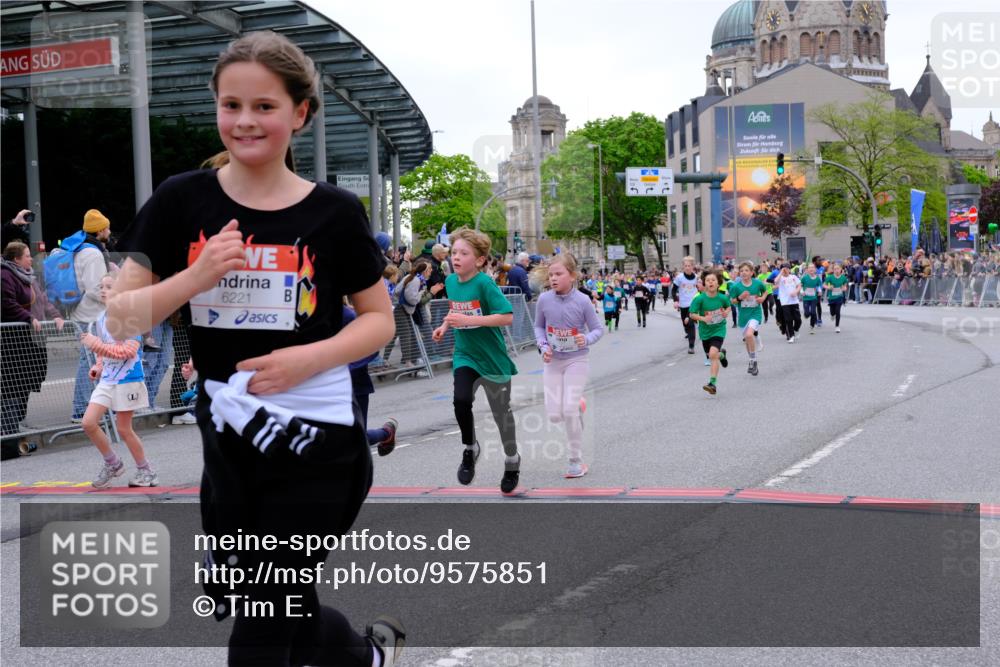25.04.2026 - Das Zehntel Tim E. http://msf.ph/oto/9575851 25.04.2026 10:55:02 Ziel 5038, 5388, 5394, 5456, 5498, 5674, 5880, 6007, 6061, 6090, 6206, 6221, 6374, 6501, 6958, 7177, 7209, 7500, 7517, 7618, 7701, 7759, 7807, 7837, 7849, 7856, 7970 meine-sportfotos.de