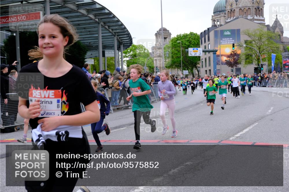 25.04.2026 - Das Zehntel Tim E. http://msf.ph/oto/9575852 25.04.2026 10:55:02 Ziel 5038, 5388, 5394, 5456, 5498, 5674, 5880, 6007, 6061, 6090, 6206, 6221, 6374, 6501, 6958, 7177, 7209, 7500, 7517, 7618, 7701, 7759, 7807, 7837, 7849, 7856, 7970 meine-sportfotos.de