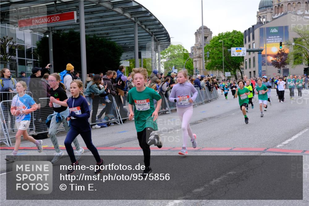 25.04.2026 - Das Zehntel Tim E. http://msf.ph/oto/9575856 25.04.2026 10:55:03 Ziel 5038, 5394, 5498, 5880, 6007, 6061, 6090, 6206, 6221, 6374, 6498, 6501, 6958, 7177, 7209, 7500, 7517, 7701, 7759, 7807, 7837, 7849, 7856, 7944, 7948, 7970 meine-sportfotos.de