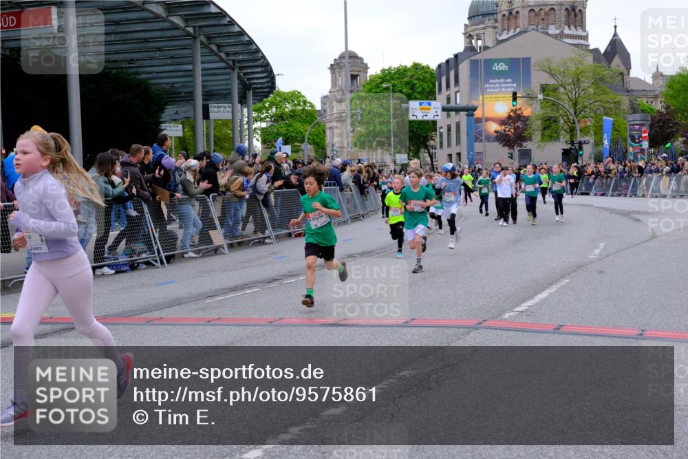 25.04.2026 - Das Zehntel Tim E. http://msf.ph/oto/9575861 25.04.2026 10:55:04 Ziel 5038, 5394, 5498, 5880, 6007, 6061, 6090, 6221, 6354, 6359, 6374, 6498, 6501, 6958, 7177, 7200, 7209, 7701, 7759, 7807, 7837, 7849, 7856, 7944, 7948, 7970 meine-sportfotos.de
