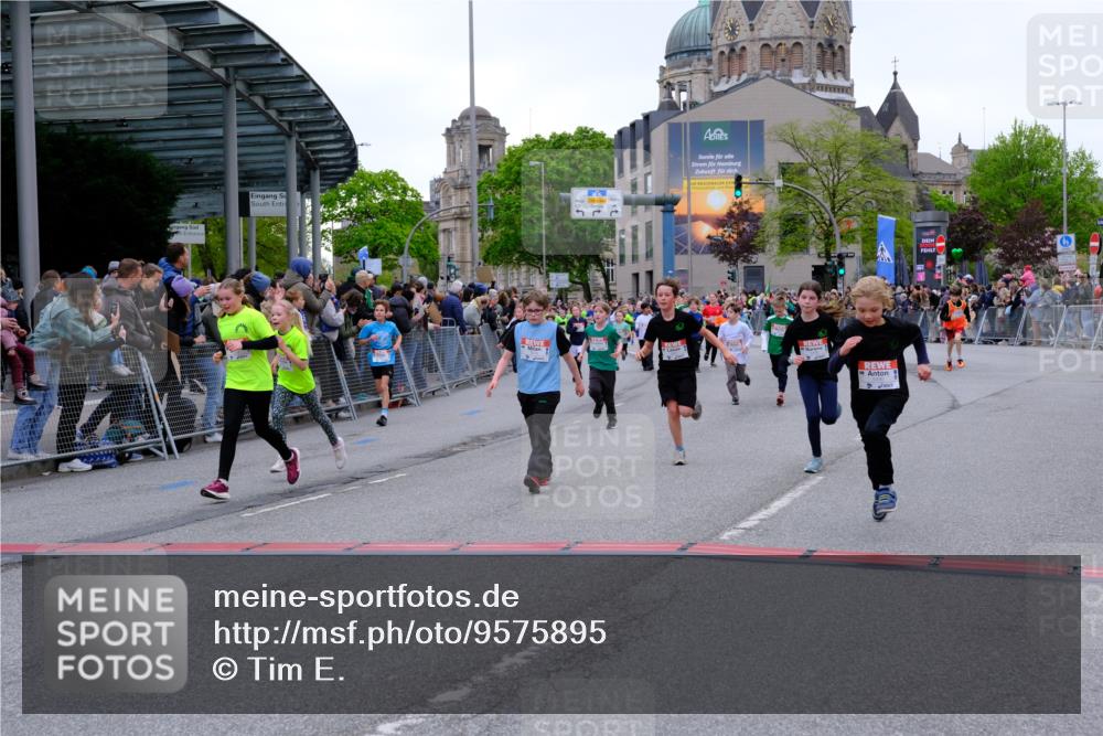 25.04.2026 - Das Zehntel Tim E. http://msf.ph/oto/9575895 25.04.2026 10:55:13 Ziel 5038, 5207, 5244, 5250, 5486, 5490, 5497, 5521, 5553, 5660, 5926, 5963, 5977, 5990, 6354, 6359, 6374, 6498, 6501, 6624, 6905, 6954, 6973, 7149, 7200, 7209, 7251, 7258, 7386, 7543, 7679, 7722, 7843, 7944, 7948 meine-sportfotos.de