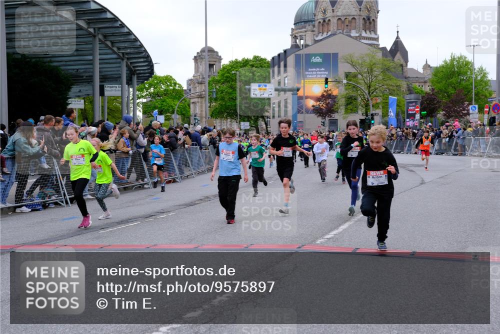 25.04.2026 - Das Zehntel Tim E. http://msf.ph/oto/9575897 25.04.2026 10:55:13 Ziel 5038, 5207, 5244, 5250, 5486, 5490, 5497, 5521, 5553, 5660, 5926, 5963, 5977, 5990, 6354, 6359, 6374, 6498, 6501, 6624, 6905, 6954, 6973, 7149, 7200, 7209, 7251, 7258, 7386, 7543, 7679, 7722, 7843, 7944, 7948 meine-sportfotos.de