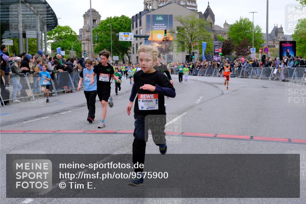 25.04.2026 - Das Zehntel Tim E. http://msf.ph/oto/9575900 25.04.2026 10:55:13 Ziel 5038, 5207, 5244, 5250, 5486, 5490, 5497, 5521, 5553, 5660, 5926, 5963, 5977, 5990, 6354, 6359, 6374, 6498, 6501, 6624, 6905, 6954, 6973, 7149, 7200, 7209, 7251, 7258, 7386, 7543, 7679, 7722, 7843, 7944, 7948 meine-sportfotos.de