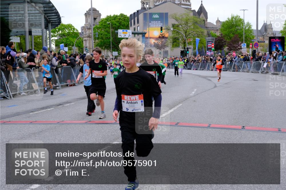 25.04.2026 - Das Zehntel Tim E. http://msf.ph/oto/9575901 25.04.2026 10:55:14 Ziel 5207, 5244, 5250, 5486, 5490, 5497, 5521, 5553, 5660, 5926, 5963, 5977, 5990, 6354, 6359, 6498, 6501, 6624, 6677, 6905, 6954, 6973, 7149, 7200, 7251, 7258, 7386, 7543, 7679, 7722, 7843, 7944, 7948 meine-sportfotos.de