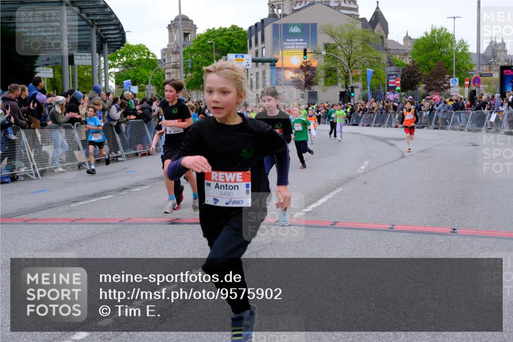 25.04.2026 - Das Zehntel Tim E. http://msf.ph/oto/9575902 25.04.2026 10:55:14 Ziel 5207, 5244, 5250, 5486, 5490, 5497, 5521, 5553, 5660, 5926, 5963, 5977, 5990, 6354, 6359, 6498, 6501, 6624, 6677, 6905, 6954, 6973, 7149, 7200, 7251, 7258, 7386, 7543, 7679, 7722, 7843, 7944, 7948 meine-sportfotos.de