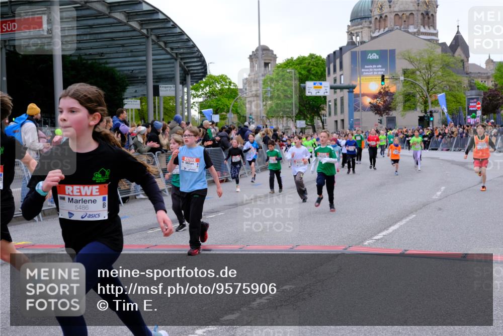 25.04.2026 - Das Zehntel Tim E. http://msf.ph/oto/9575906 25.04.2026 10:55:15 Ziel 5099, 5207, 5244, 5250, 5381, 5486, 5490, 5497, 5521, 5553, 5660, 5926, 5963, 5977, 5990, 6354, 6359, 6498, 6624, 6677, 6905, 6954, 6973, 7149, 7200, 7251, 7258, 7308, 7386, 7543, 7679, 7722, 7843, 7944, 7948 meine-sportfotos.de