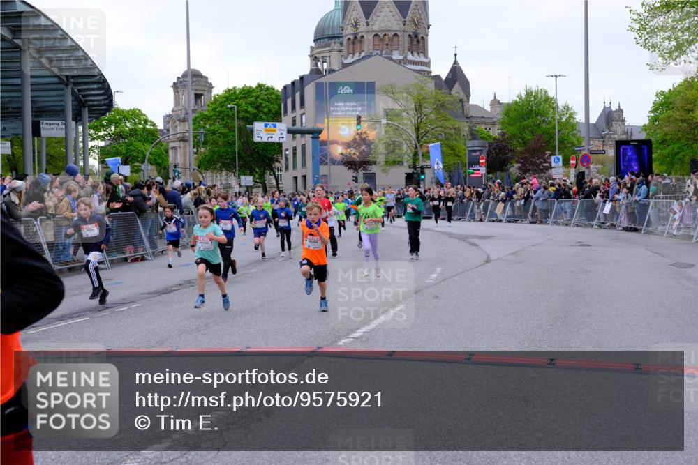 25.04.2026 - Das Zehntel Tim E. http://msf.ph/oto/9575921 25.04.2026 10:55:18 Ziel 5095, 5099, 5207, 5244, 5250, 5364, 5381, 5405, 5486, 5490, 5497, 5521, 5549, 5553, 5926, 5963, 5977, 5990, 6152, 6624, 6677, 6905, 6954, 6973, 7019, 7090, 7240, 7251, 7258, 7308, 7386, 7543, 7679, 7722, 7843, 7879, 8000 meine-sportfotos.de