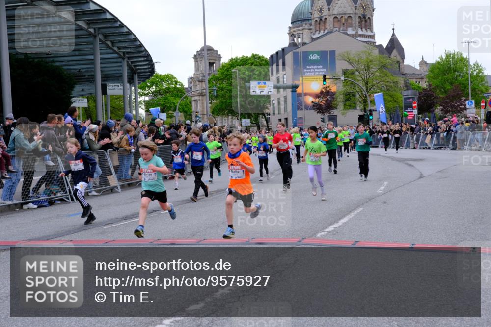 25.04.2026 - Das Zehntel Tim E. http://msf.ph/oto/9575927 25.04.2026 10:55:18 Ziel 5095, 5099, 5207, 5244, 5250, 5364, 5381, 5405, 5486, 5490, 5497, 5521, 5549, 5553, 5926, 5963, 5977, 5990, 6152, 6624, 6677, 6905, 6954, 6973, 7019, 7090, 7240, 7251, 7258, 7308, 7386, 7543, 7679, 7722, 7843, 7879, 8000 meine-sportfotos.de