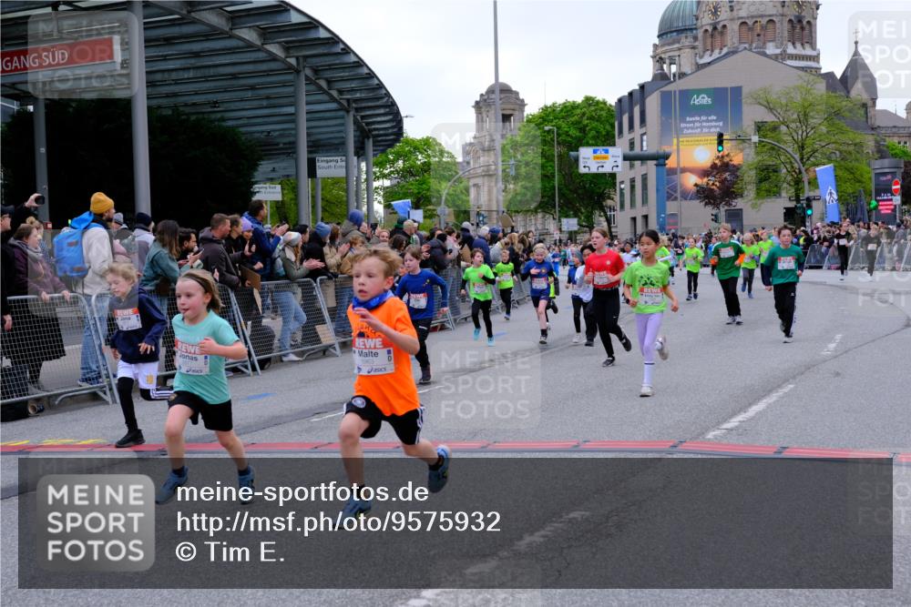 25.04.2026 - Das Zehntel Tim E. http://msf.ph/oto/9575932 25.04.2026 10:55:19 Ziel 5095, 5099, 5207, 5364, 5381, 5405, 5486, 5490, 5497, 5521, 5549, 5553, 5963, 5977, 6152, 6624, 6677, 6905, 7019, 7090, 7240, 7251, 7258, 7308, 7386, 7543, 7679, 7722, 7843, 7879, 8000 meine-sportfotos.de