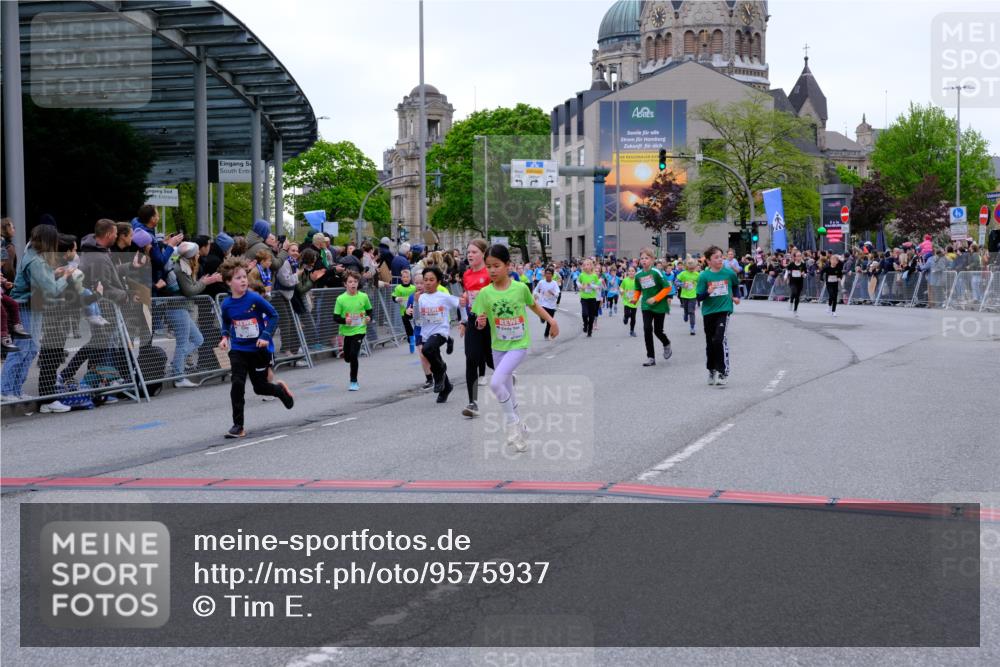 25.04.2026 - Das Zehntel Tim E. http://msf.ph/oto/9575937 25.04.2026 10:55:19 Ziel 5095, 5099, 5207, 5364, 5381, 5405, 5486, 5490, 5497, 5521, 5549, 5553, 5963, 5977, 6152, 6624, 6677, 6905, 7019, 7090, 7240, 7251, 7258, 7308, 7386, 7543, 7679, 7722, 7843, 7879, 8000 meine-sportfotos.de
