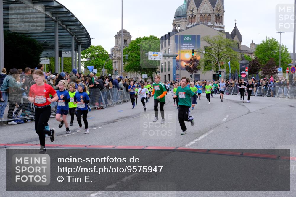 25.04.2026 - Das Zehntel Tim E. http://msf.ph/oto/9575947 25.04.2026 10:55:21 Ziel 5095, 5099, 5207, 5261, 5263, 5274, 5288, 5364, 5367, 5381, 5405, 5486, 5493, 5494, 5497, 5521, 5549, 5553, 5963, 5977, 6152, 6545, 6624, 6677, 6905, 7019, 7090, 7092, 7240, 7251, 7308, 7386, 7543, 7679, 7722, 7843, 7879, 8000, 8009 meine-sportfotos.de