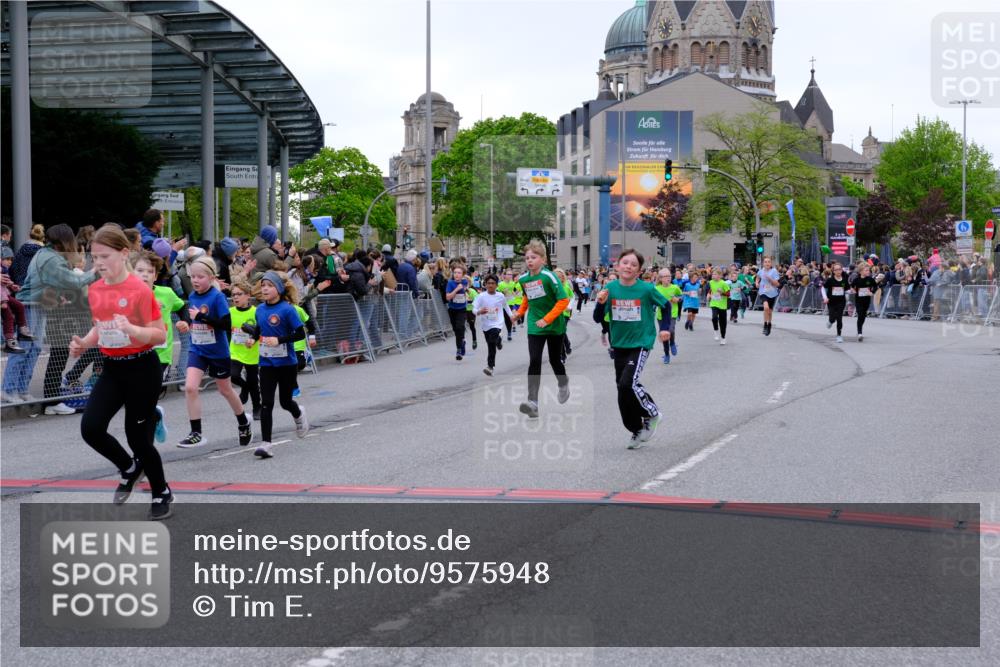 25.04.2026 - Das Zehntel Tim E. http://msf.ph/oto/9575948 25.04.2026 10:55:21 Ziel 5095, 5099, 5207, 5261, 5263, 5274, 5288, 5364, 5367, 5381, 5405, 5486, 5493, 5494, 5497, 5521, 5549, 5553, 5963, 5977, 6152, 6545, 6624, 6677, 6905, 7019, 7090, 7092, 7240, 7251, 7308, 7386, 7543, 7679, 7722, 7843, 7879, 8000, 8009 meine-sportfotos.de