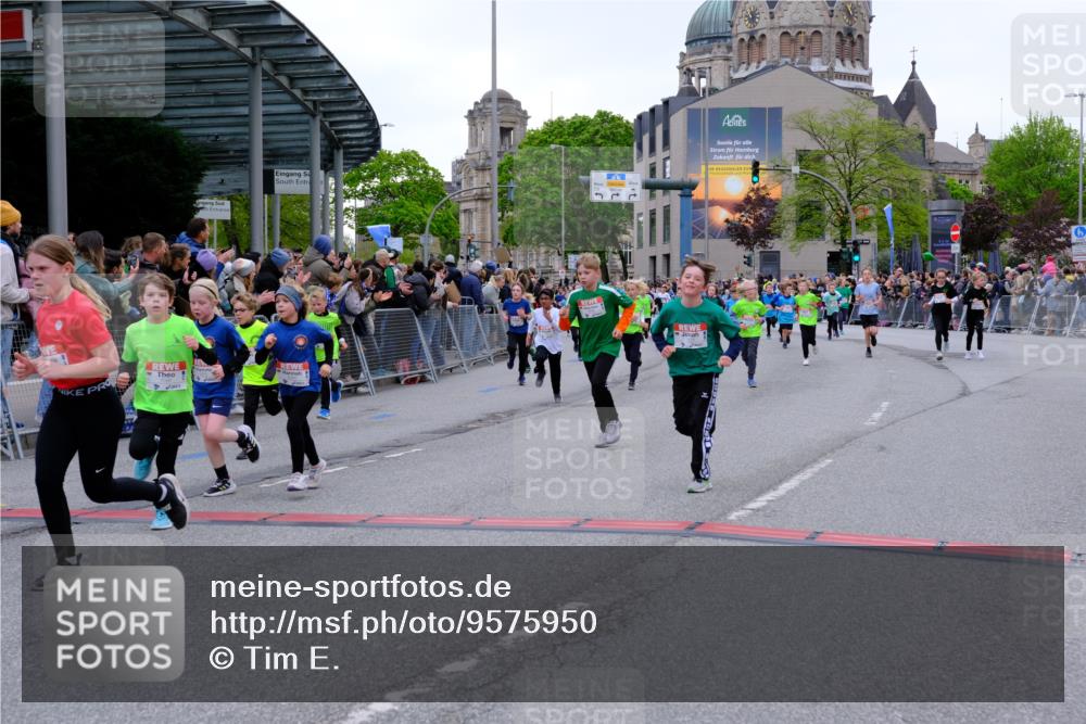 25.04.2026 - Das Zehntel Tim E. http://msf.ph/oto/9575950 25.04.2026 10:55:21 Ziel 5095, 5099, 5207, 5261, 5263, 5274, 5288, 5364, 5367, 5381, 5405, 5486, 5493, 5494, 5497, 5521, 5549, 5553, 5963, 5977, 6152, 6545, 6624, 6677, 6905, 7019, 7090, 7092, 7240, 7251, 7308, 7386, 7543, 7679, 7722, 7843, 7879, 8000, 8009 meine-sportfotos.de