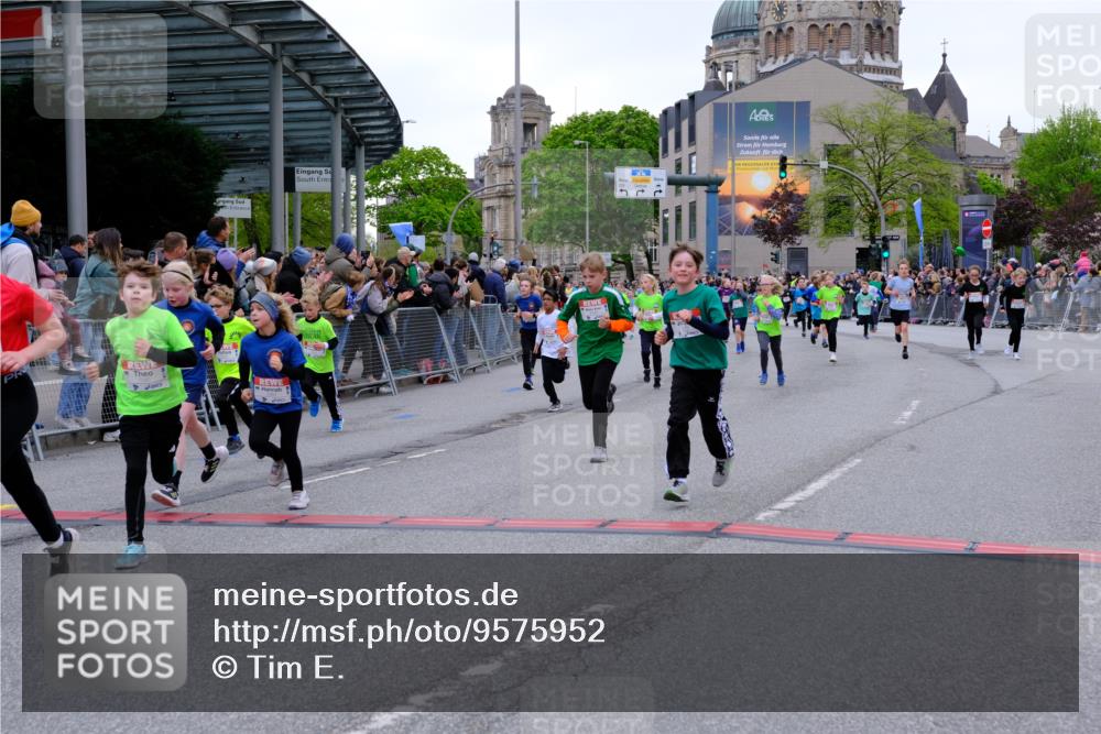 25.04.2026 - Das Zehntel Tim E. http://msf.ph/oto/9575952 25.04.2026 10:55:21 Ziel 5095, 5099, 5207, 5261, 5263, 5274, 5288, 5364, 5367, 5381, 5405, 5486, 5493, 5494, 5497, 5521, 5549, 5553, 5963, 5977, 6152, 6545, 6624, 6677, 6905, 7019, 7090, 7092, 7240, 7251, 7308, 7386, 7543, 7679, 7722, 7843, 7879, 8000, 8009 meine-sportfotos.de