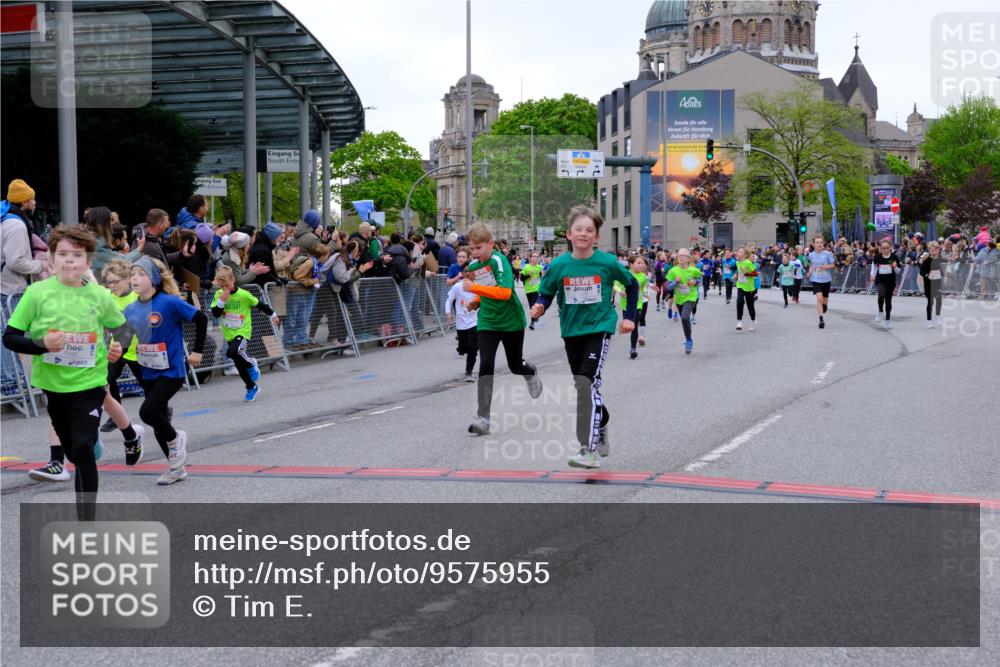 25.04.2026 - Das Zehntel Tim E. http://msf.ph/oto/9575955 25.04.2026 10:55:22 Ziel 5095, 5099, 5207, 5261, 5263, 5274, 5288, 5364, 5367, 5381, 5405, 5493, 5494, 5521, 5549, 5553, 5963, 5977, 6006, 6034, 6152, 6545, 6624, 6677, 6813, 6905, 7019, 7090, 7092, 7115, 7240, 7308, 7386, 7543, 7722, 7843, 7879, 8000, 8009 meine-sportfotos.de