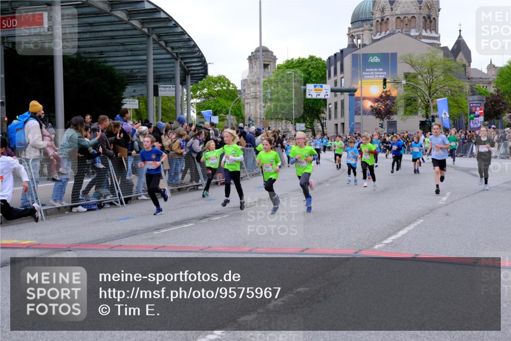 25.04.2026 - Das Zehntel Tim E. http://msf.ph/oto/9575967 25.04.2026 10:55:23 Ziel 5095, 5099, 5207, 5261, 5263, 5274, 5288, 5364, 5367, 5381, 5405, 5493, 5494, 5521, 5549, 5553, 5963, 5977, 6006, 6034, 6152, 6545, 6624, 6677, 6813, 7019, 7090, 7092, 7115, 7132, 7240, 7308, 7386, 7543, 7722, 7875, 7879, 8000, 8009 meine-sportfotos.de