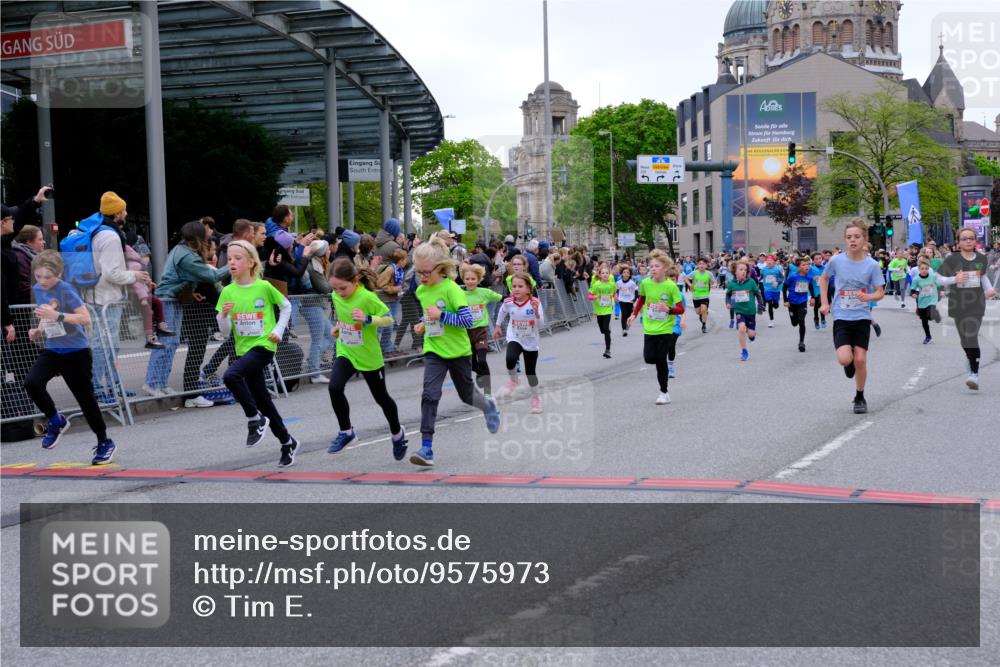 25.04.2026 - Das Zehntel Tim E. http://msf.ph/oto/9575973 25.04.2026 10:55:25 Ziel 5034, 5035, 5095, 5099, 5261, 5263, 5274, 5288, 5364, 5367, 5381, 5405, 5493, 5494, 5549, 5697, 5721, 5756, 5963, 5977, 6006, 6034, 6067, 6152, 6433, 6526, 6545, 6624, 6677, 6813, 6965, 7019, 7090, 7092, 7115, 7132, 7240, 7244, 7308, 7543, 7722, 7875, 7879, 8000, 8009 meine-sportfotos.de