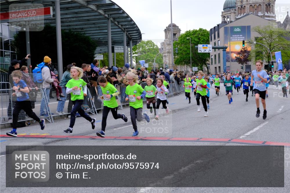 25.04.2026 - Das Zehntel Tim E. http://msf.ph/oto/9575974 25.04.2026 10:55:25 Ziel 5034, 5035, 5095, 5099, 5261, 5263, 5274, 5288, 5364, 5367, 5381, 5405, 5493, 5494, 5549, 5697, 5721, 5756, 5963, 5977, 6006, 6034, 6067, 6152, 6433, 6526, 6545, 6624, 6677, 6813, 6965, 7019, 7090, 7092, 7115, 7132, 7240, 7244, 7308, 7543, 7722, 7875, 7879, 8000, 8009 meine-sportfotos.de