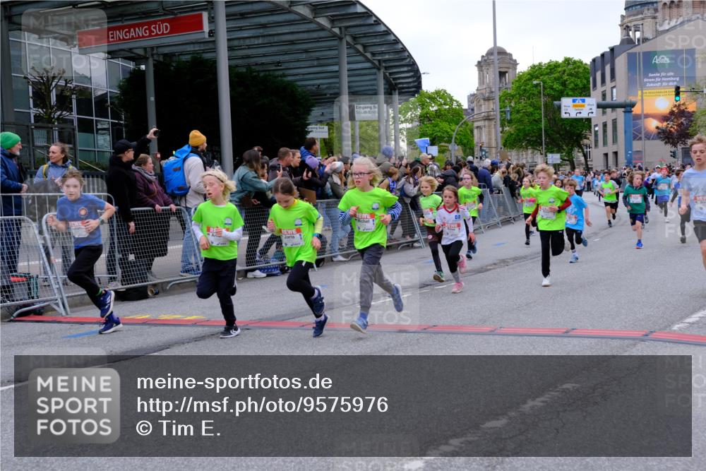25.04.2026 - Das Zehntel Tim E. http://msf.ph/oto/9575976 25.04.2026 10:55:25 Ziel 5034, 5035, 5095, 5099, 5261, 5263, 5274, 5288, 5364, 5367, 5381, 5405, 5493, 5494, 5549, 5697, 5721, 5756, 5963, 5977, 6006, 6034, 6067, 6152, 6433, 6526, 6545, 6624, 6677, 6813, 6965, 7019, 7090, 7092, 7115, 7132, 7240, 7244, 7308, 7543, 7722, 7875, 7879, 8000, 8009 meine-sportfotos.de