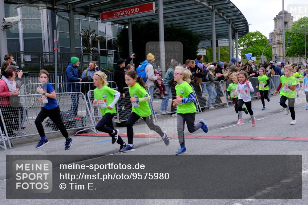 25.04.2026 - Das Zehntel Tim E. http://msf.ph/oto/9575980 25.04.2026 10:55:25 Ziel 5034, 5035, 5095, 5099, 5261, 5263, 5274, 5288, 5364, 5367, 5381, 5405, 5493, 5494, 5549, 5697, 5721, 5756, 5963, 5977, 6006, 6034, 6067, 6152, 6433, 6526, 6545, 6624, 6677, 6813, 6965, 7019, 7090, 7092, 7115, 7132, 7240, 7244, 7308, 7543, 7722, 7875, 7879, 8000, 8009 meine-sportfotos.de