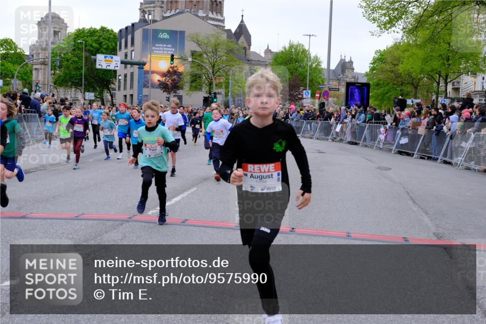 25.04.2026 - Das Zehntel Tim E. http://msf.ph/oto/9575990 25.04.2026 10:55:28 Ziel 5034, 5035, 5039, 5095, 5261, 5263, 5274, 5288, 5364, 5367, 5405, 5443, 5493, 5494, 5549, 5697, 5721, 5747, 5756, 5791, 6006, 6034, 6067, 6152, 6433, 6526, 6545, 6552, 6586, 6813, 6952, 6953, 6965, 6999, 7019, 7090, 7092, 7115, 7132, 7161, 7228, 7240, 7244, 7466, 7518, 7875, 7879, 8000, 8009 meine-sportfotos.de