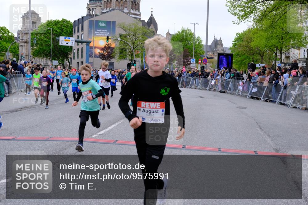 25.04.2026 - Das Zehntel Tim E. http://msf.ph/oto/9575991 25.04.2026 10:55:28 Ziel 5034, 5035, 5039, 5095, 5261, 5263, 5274, 5288, 5364, 5367, 5405, 5443, 5493, 5494, 5549, 5697, 5721, 5747, 5756, 5791, 6006, 6034, 6067, 6152, 6433, 6526, 6545, 6552, 6586, 6813, 6952, 6953, 6965, 6999, 7019, 7090, 7092, 7115, 7132, 7161, 7228, 7240, 7244, 7466, 7518, 7875, 7879, 8000, 8009 meine-sportfotos.de