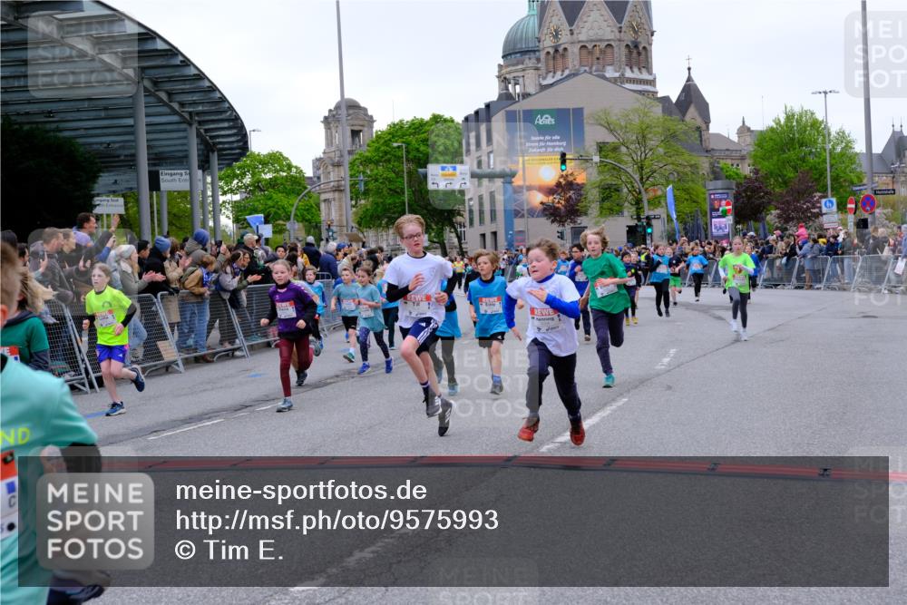 25.04.2026 - Das Zehntel Tim E. http://msf.ph/oto/9575993 25.04.2026 10:55:29 Ziel 5034, 5035, 5039, 5095, 5261, 5263, 5274, 5288, 5364, 5367, 5420, 5443, 5493, 5494, 5549, 5697, 5721, 5747, 5756, 5791, 6006, 6034, 6067, 6433, 6526, 6545, 6552, 6586, 6813, 6871, 6876, 6884, 6952, 6953, 6965, 6999, 7019, 7092, 7115, 7132, 7161, 7228, 7240, 7244, 7466, 7518, 7875, 7879, 8009 meine-sportfotos.de