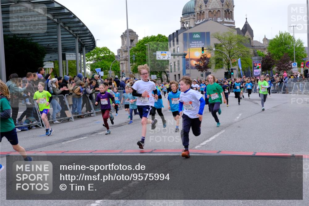 25.04.2026 - Das Zehntel Tim E. http://msf.ph/oto/9575994 25.04.2026 10:55:29 Ziel 5034, 5035, 5039, 5095, 5261, 5263, 5274, 5288, 5364, 5367, 5420, 5443, 5493, 5494, 5549, 5697, 5721, 5747, 5756, 5791, 6006, 6034, 6067, 6433, 6526, 6545, 6552, 6586, 6813, 6871, 6876, 6884, 6952, 6953, 6965, 6999, 7019, 7092, 7115, 7132, 7161, 7228, 7240, 7244, 7466, 7518, 7875, 7879, 8009 meine-sportfotos.de