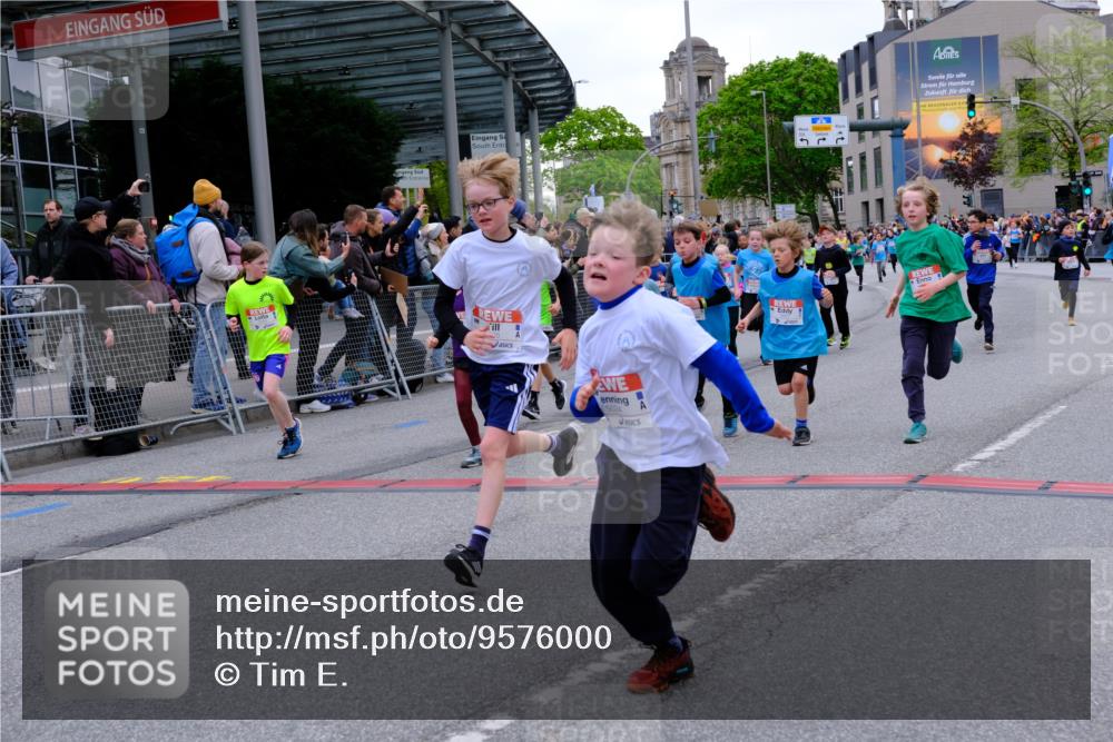 25.04.2026 - Das Zehntel Tim E. http://msf.ph/oto/9576000 25.04.2026 10:55:29 Ziel 5034, 5035, 5039, 5095, 5261, 5263, 5274, 5288, 5364, 5367, 5420, 5443, 5493, 5494, 5549, 5697, 5721, 5747, 5756, 5791, 6006, 6034, 6067, 6433, 6526, 6545, 6552, 6586, 6813, 6871, 6876, 6884, 6952, 6953, 6965, 6999, 7019, 7092, 7115, 7132, 7161, 7228, 7240, 7244, 7466, 7518, 7875, 7879, 8009 meine-sportfotos.de