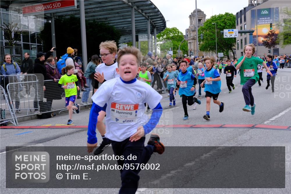 25.04.2026 - Das Zehntel Tim E. http://msf.ph/oto/9576002 25.04.2026 10:55:30 Ziel 5034, 5035, 5039, 5095, 5261, 5263, 5274, 5288, 5367, 5420, 5443, 5493, 5494, 5578, 5583, 5696, 5697, 5721, 5747, 5756, 5791, 6006, 6034, 6067, 6412, 6433, 6526, 6545, 6552, 6586, 6813, 6871, 6876, 6884, 6952, 6953, 6965, 6999, 7019, 7092, 7115, 7132, 7161, 7228, 7244, 7466, 7518, 7875, 8009 meine-sportfotos.de