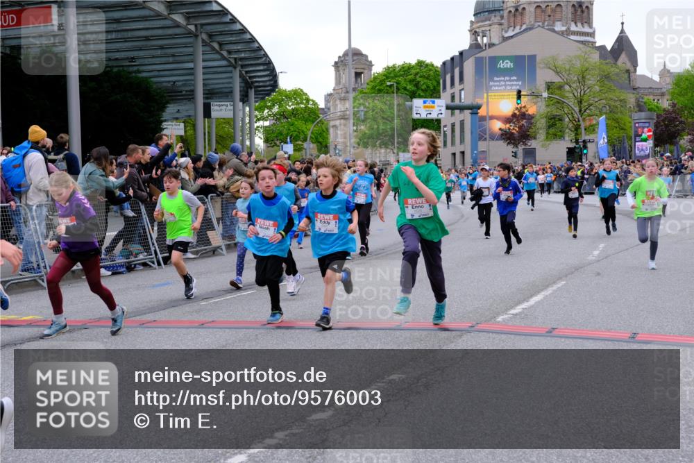25.04.2026 - Das Zehntel Tim E. http://msf.ph/oto/9576003 25.04.2026 10:55:30 Ziel 5034, 5035, 5039, 5095, 5261, 5263, 5274, 5288, 5367, 5420, 5443, 5493, 5494, 5578, 5583, 5696, 5697, 5721, 5747, 5756, 5791, 6006, 6034, 6067, 6412, 6433, 6526, 6545, 6552, 6586, 6813, 6871, 6876, 6884, 6952, 6953, 6965, 6999, 7019, 7092, 7115, 7132, 7161, 7228, 7244, 7466, 7518, 7875, 8009 meine-sportfotos.de