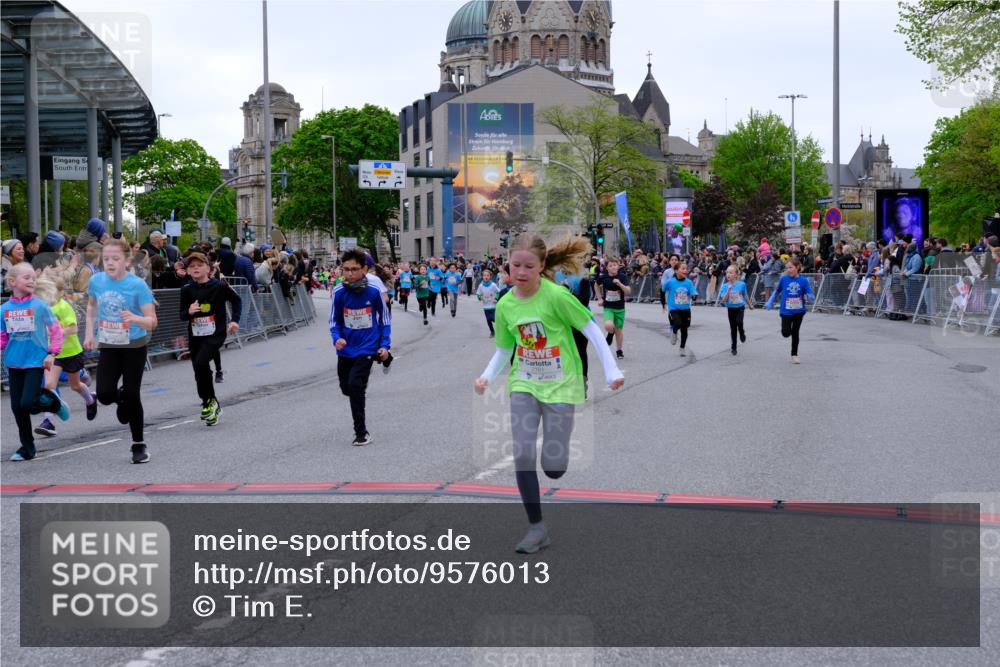 25.04.2026 - Das Zehntel Tim E. http://msf.ph/oto/9576013 25.04.2026 10:55:31 Ziel 5034, 5035, 5039, 5195, 5261, 5263, 5274, 5288, 5367, 5420, 5443, 5493, 5494, 5578, 5583, 5696, 5697, 5721, 5747, 5756, 5791, 6006, 6034, 6067, 6412, 6433, 6526, 6545, 6552, 6586, 6813, 6871, 6876, 6884, 6952, 6953, 6965, 6999, 7092, 7115, 7132, 7161, 7228, 7244, 7466, 7518, 7875, 8009 meine-sportfotos.de