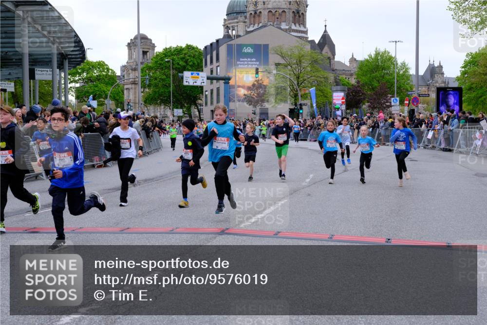 25.04.2026 - Das Zehntel Tim E. http://msf.ph/oto/9576019 25.04.2026 10:55:33 Ziel 5034, 5035, 5039, 5195, 5263, 5420, 5443, 5493, 5494, 5578, 5583, 5696, 5697, 5721, 5747, 5756, 5791, 6006, 6034, 6067, 6412, 6433, 6526, 6552, 6586, 6813, 6871, 6876, 6884, 6952, 6953, 6965, 6999, 7092, 7115, 7132, 7161, 7228, 7244, 7466, 7518, 7835, 7875, 8009 meine-sportfotos.de