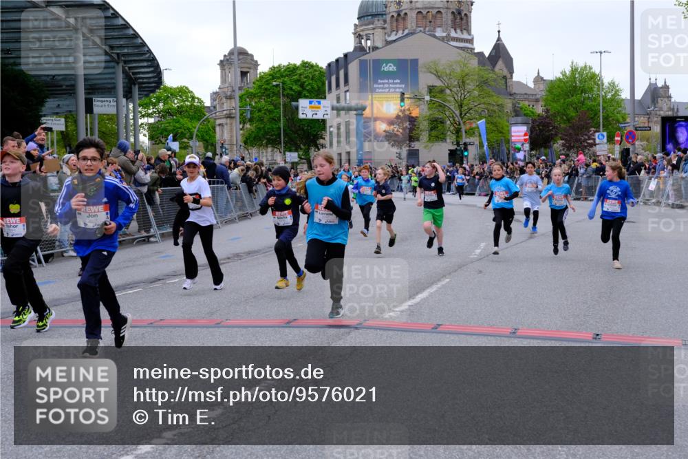 25.04.2026 - Das Zehntel Tim E. http://msf.ph/oto/9576021 25.04.2026 10:55:33 Ziel 5034, 5035, 5039, 5195, 5263, 5420, 5443, 5493, 5494, 5578, 5583, 5696, 5697, 5721, 5747, 5756, 5791, 6006, 6034, 6067, 6412, 6433, 6526, 6552, 6586, 6813, 6871, 6876, 6884, 6952, 6953, 6965, 6999, 7092, 7115, 7132, 7161, 7228, 7244, 7466, 7518, 7835, 7875, 8009 meine-sportfotos.de