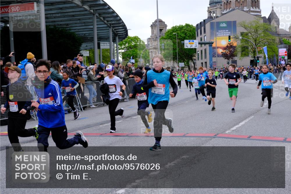 25.04.2026 - Das Zehntel Tim E. http://msf.ph/oto/9576026 25.04.2026 10:55:33 Ziel 5034, 5035, 5039, 5195, 5263, 5420, 5443, 5493, 5494, 5578, 5583, 5696, 5697, 5721, 5747, 5756, 5791, 6006, 6034, 6067, 6412, 6433, 6526, 6552, 6586, 6813, 6871, 6876, 6884, 6952, 6953, 6965, 6999, 7092, 7115, 7132, 7161, 7228, 7244, 7466, 7518, 7835, 7875, 8009 meine-sportfotos.de