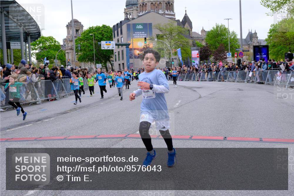 25.04.2026 - Das Zehntel Tim E. http://msf.ph/oto/9576043 25.04.2026 10:55:36 Ziel 5034, 5035, 5039, 5195, 5420, 5443, 5578, 5583, 5696, 5697, 5721, 5747, 5756, 5790, 5791, 6010, 6025, 6067, 6412, 6433, 6526, 6552, 6586, 6871, 6876, 6884, 6939, 6946, 6952, 6953, 6965, 6999, 7161, 7228, 7244, 7466, 7518, 7835 meine-sportfotos.de